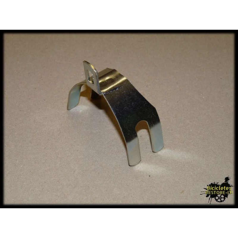 Pinza para guardabarros