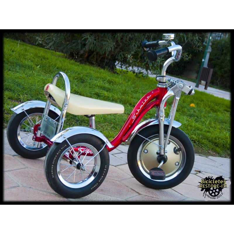 Triciclo Schwinn Lil' Stringray