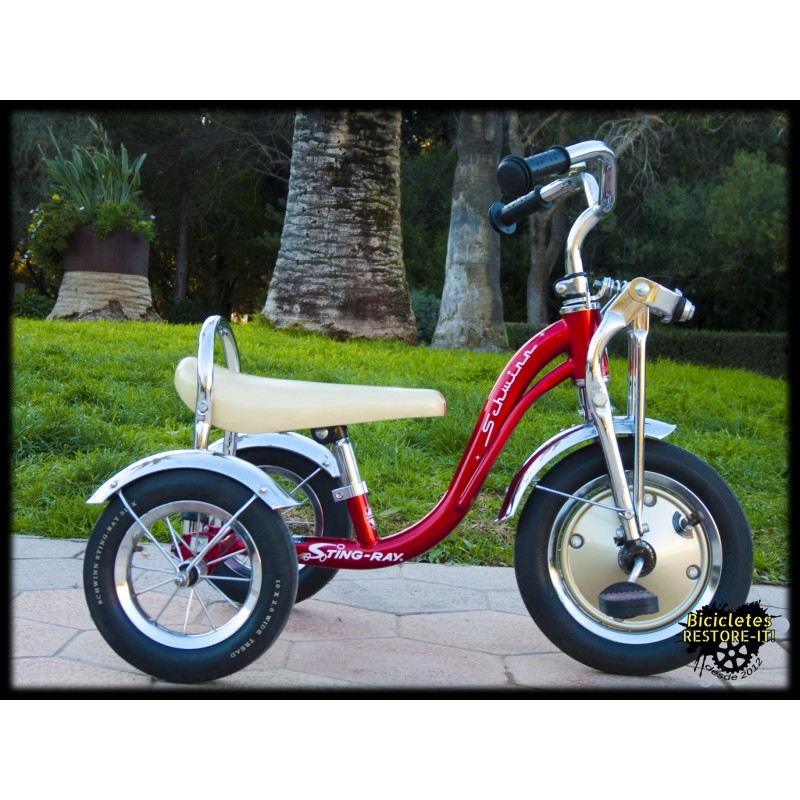 Triciclo Schwinn Lil' Stringray